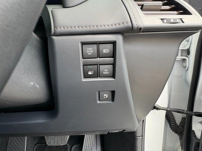 صورة مصغرة 28 لـ 2023 Toyota VELLFIRE