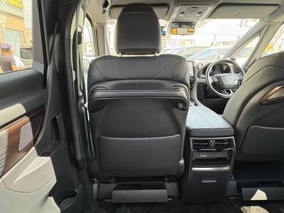 صورة مصغرة 42 لـ 2023 Toyota VELLFIRE