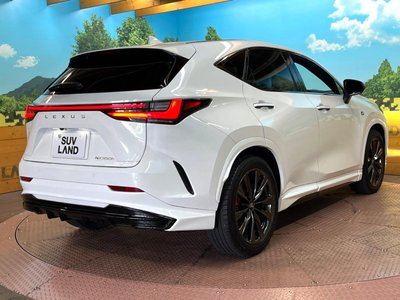 2023 Lexus NX — миниатюра 17