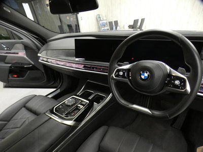 BMW 7 SERIES - 7