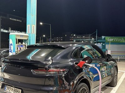 PORSCHE CAYENNE - 4