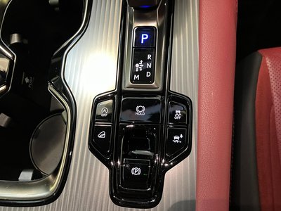 2024 Lexus RX — миниатюра 26