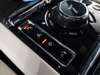 2020 ROLLS-ROYCE CULLINAN — миниатюра 33