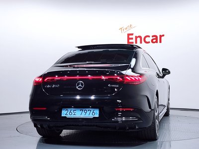 MERCEDES-BENZ EQE - 3