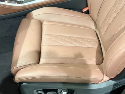 صورة مصغرة 31 لـ 2025 BMW X5