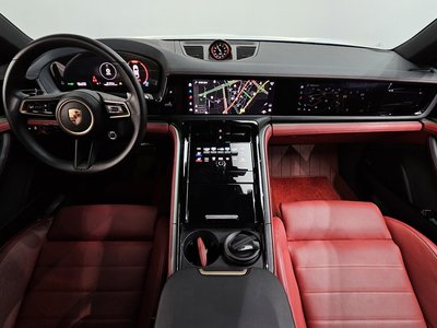 2024 Porsche PANAMERA photo 5