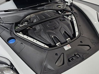 2024 Porsche PANAMERA photo 7