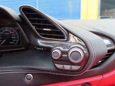 2016 Ferrari 488 SPIDER 缩略图 90