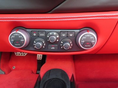 2016 Ferrari 488 SPIDER 缩略图 95