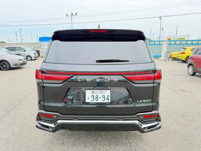 2025 Lexus LX — фото 9