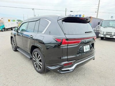 صورة مصغرة 11 لـ 2025 Lexus LX