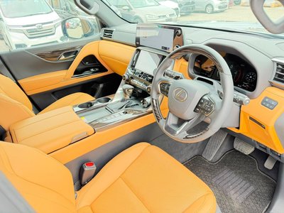 صورة مصغرة 17 لـ 2025 Lexus LX