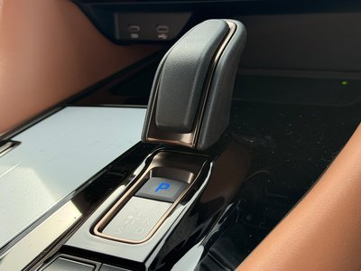 2026 Toyota VELLFIRE — миниатюра 38