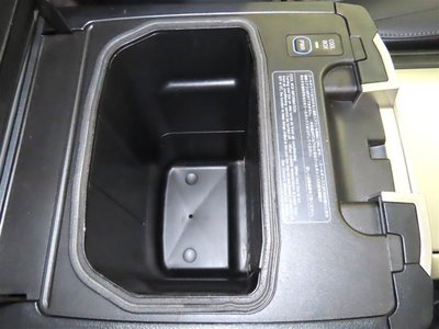 TOYOTA LAND CRUISER 200 - 8