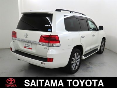 TOYOTA LAND CRUISER 200 - 9