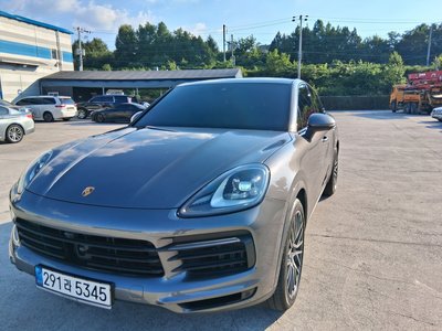 2022 Porsche CAYENNE 照片 2