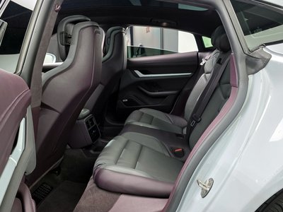 2021 Porsche TAYCAN — миниатюра 18