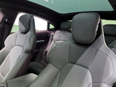 2021 Porsche TAYCAN — миниатюра 19