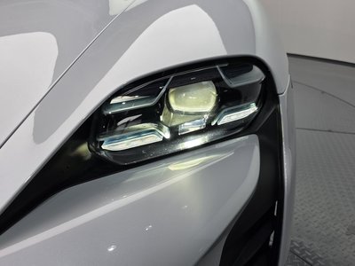 2021 Porsche TAYCAN photo 9