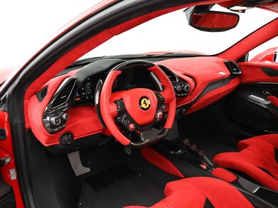 FERRARI 488 PISTA - 2