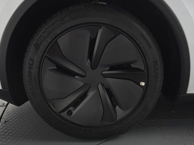 TESLA MODEL Y - 6