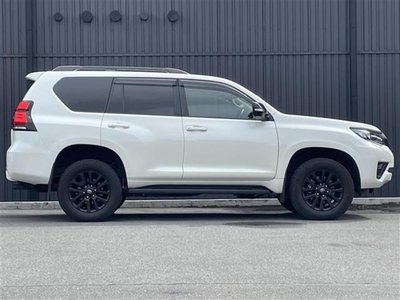 TOYOTA LAND CRUISER PRADO - 8