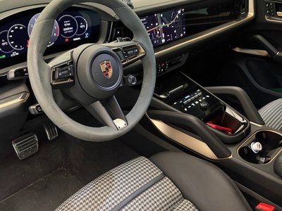 PORSCHE CAYENNE - 10