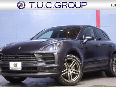 PORSCHE MACAN - 1
