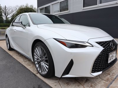 LEXUS IS - 3