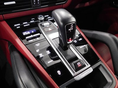 PORSCHE CAYENNE - 10