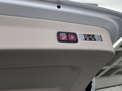 2025 Mercedes-BENZ GLS thumbnail 32