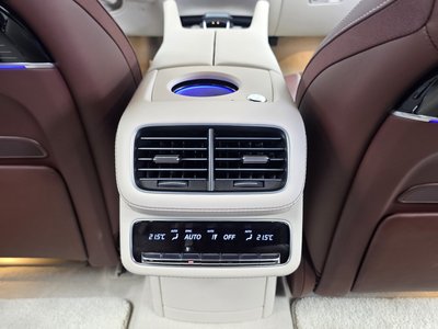 2025 Mercedes-BENZ GLS thumbnail 31