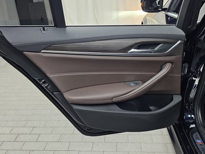 صورة مصغرة 15 لـ 2021 BMW 5 SERIES
