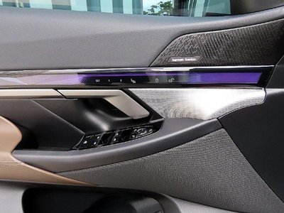 2025 BMW 5 SERIES — миниатюра 20