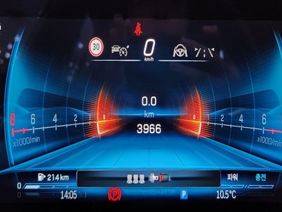 MERCEDES-BENZ GT AMG - 8