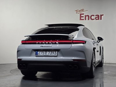 2025 Porsche PANAMERA 照片 4