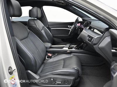 AUDI E-TRON - 10