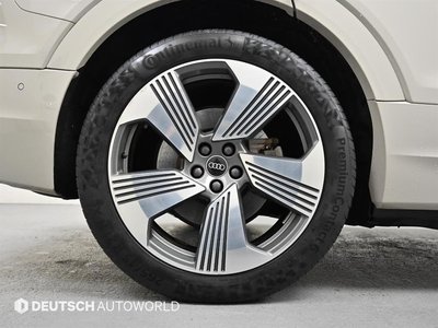 AUDI E-TRON - 6