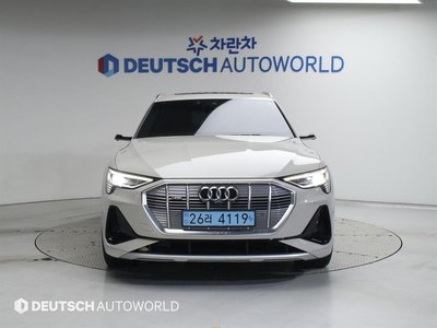 AUDI E-TRON - 2