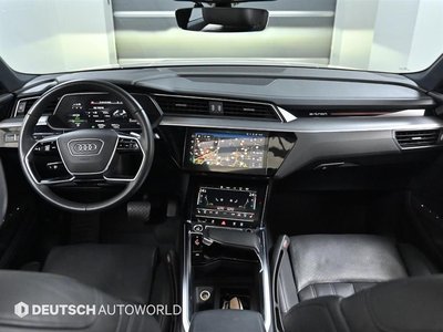 AUDI E-TRON - 5