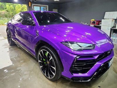 LAMBORGHINI URUS - 1