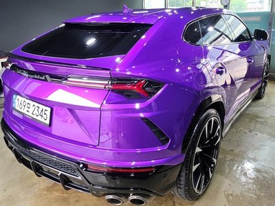 LAMBORGHINI URUS - 3