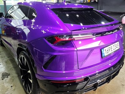 LAMBORGHINI URUS - 2