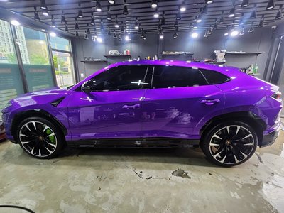 LAMBORGHINI URUS - 5