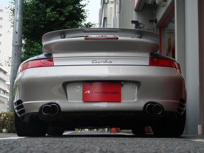 PORSCHE 911 - 10