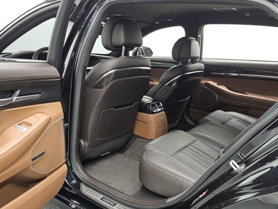 2019 Genesis G90 thumbnail 16