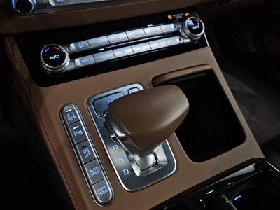 2019 Genesis G90 thumbnail 12