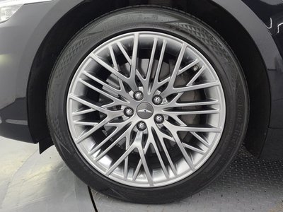2019 Genesis G90 photo 6