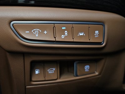 2019 Genesis G90 thumbnail 24