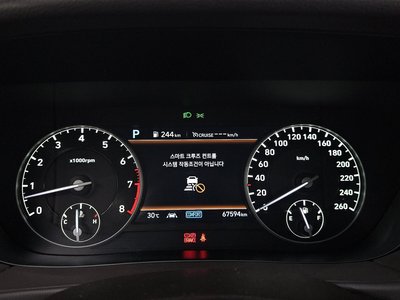 2019 Genesis G90 thumbnail 11